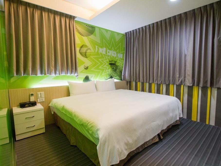 Morwing Hotel - Ocean Taipei Exterior photo